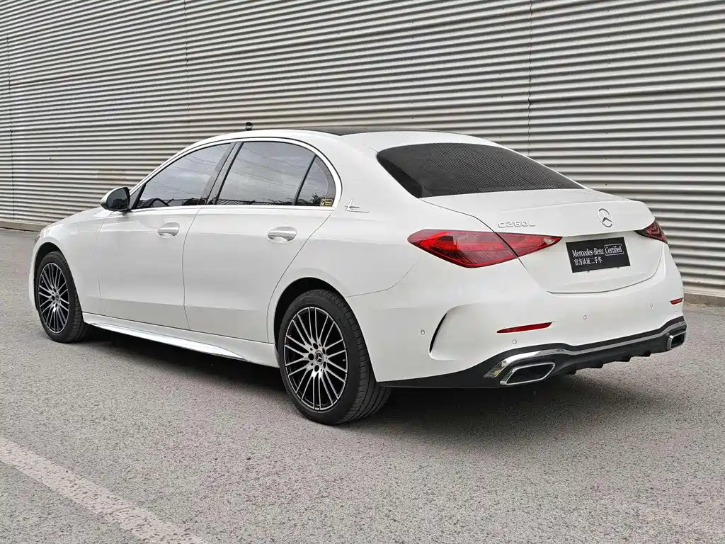 Mercedes-Benz C-Class 2024 — фото 6