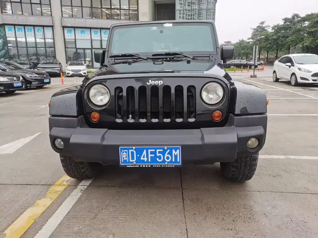 Jeep Wrangler 2008 — фото 2