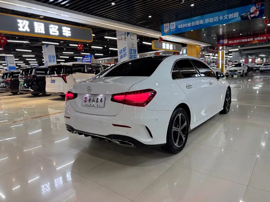 Mercedes-Benz A-Class 2023 — фото 14