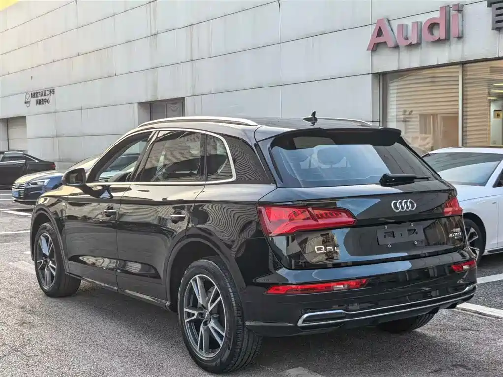 Audi Q5L 2019 — фото 4
