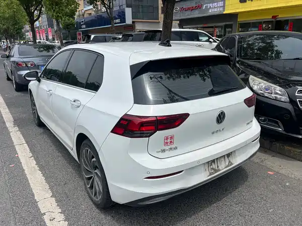 Volkswagen Golf 2022