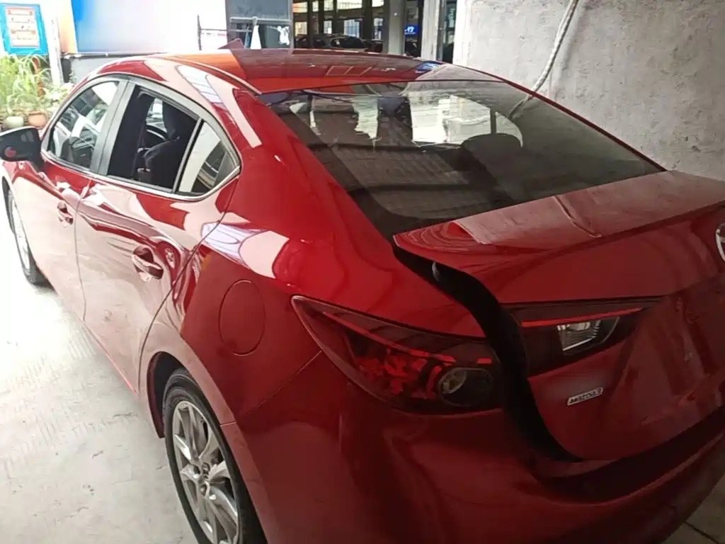 Mazda 3 Axela 2017 — фото 5