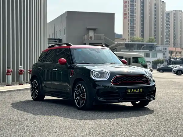 MINI JCW COUNTRYMAN 2018