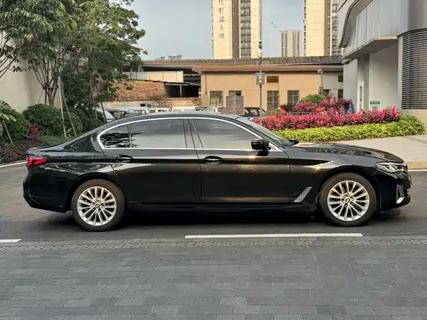BMW 5 Series 2022