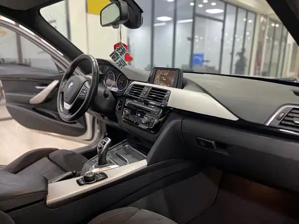 BMW 3 Series 2017