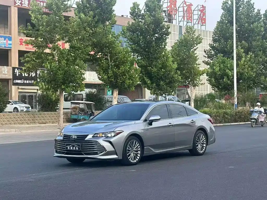 Toyota Avalon 2019 — фото 1