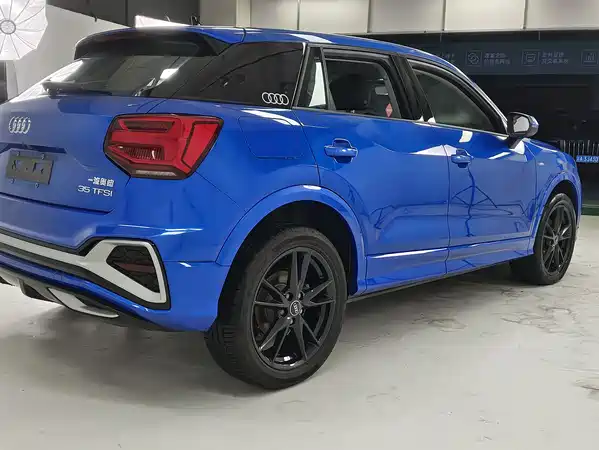 Audi Q2L 2023