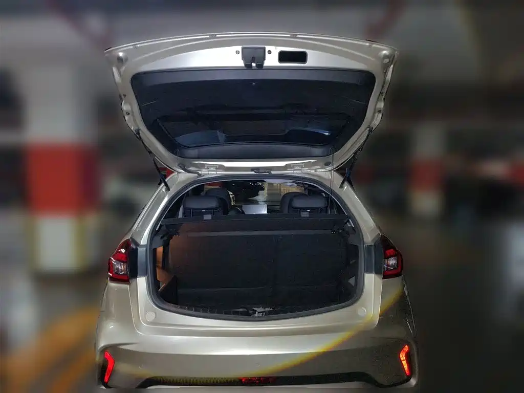 Geely Vision X3 2021 — фото 16