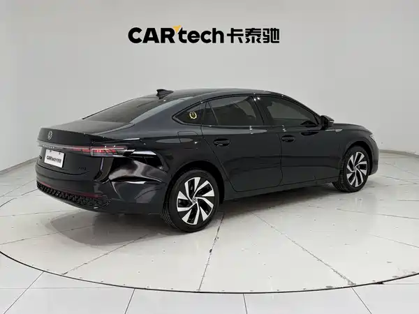 Volkswagen Passat 2025
