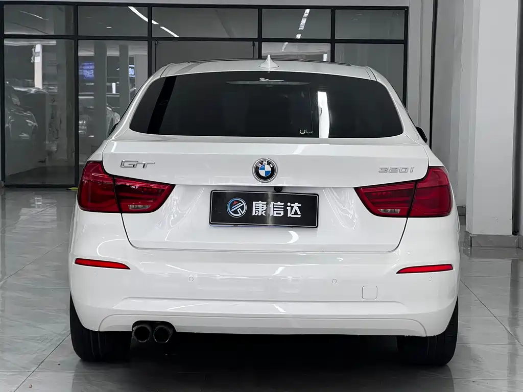 BMW 3 Series GT 2017 — фото 12