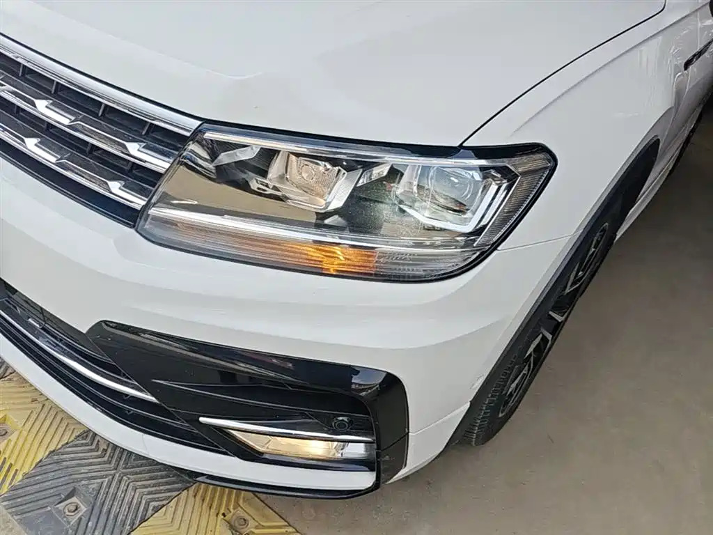 Volkswagen Tiguan L 2021 — фото 24
