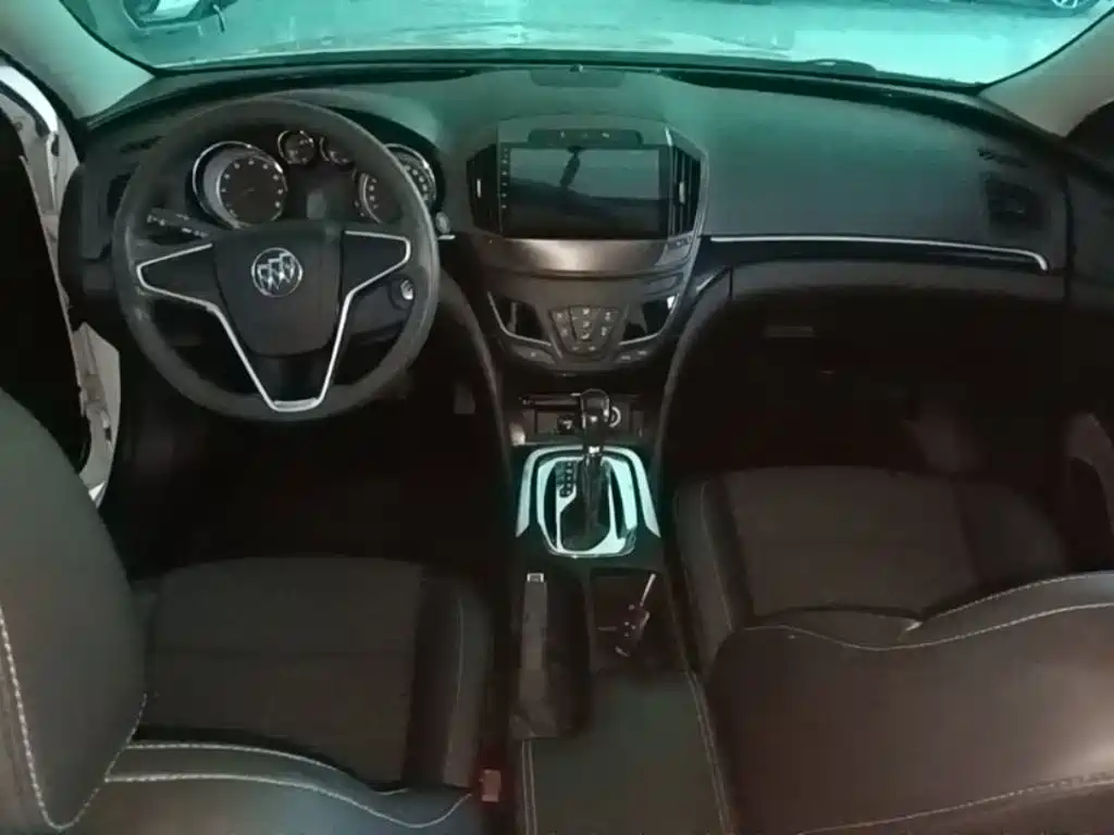 Buick Regal 2017 — фото 10