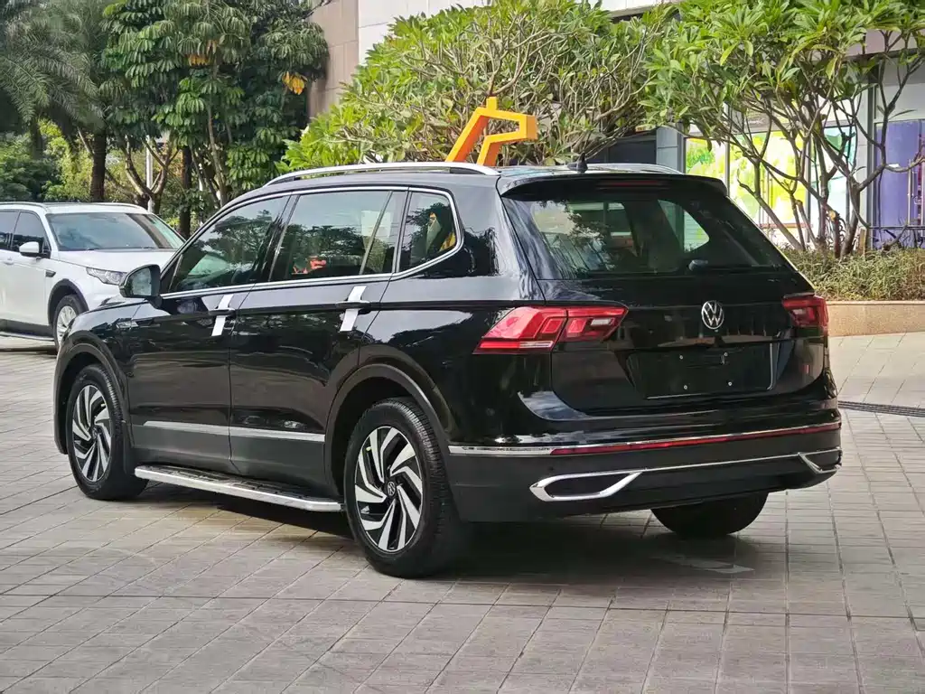 Volkswagen Tiguan L 2021 — фото 4