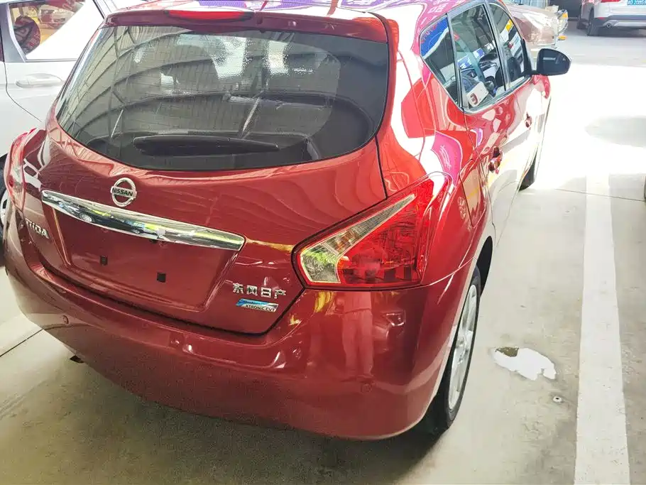 Nissan Tiida 2015 — фото 3