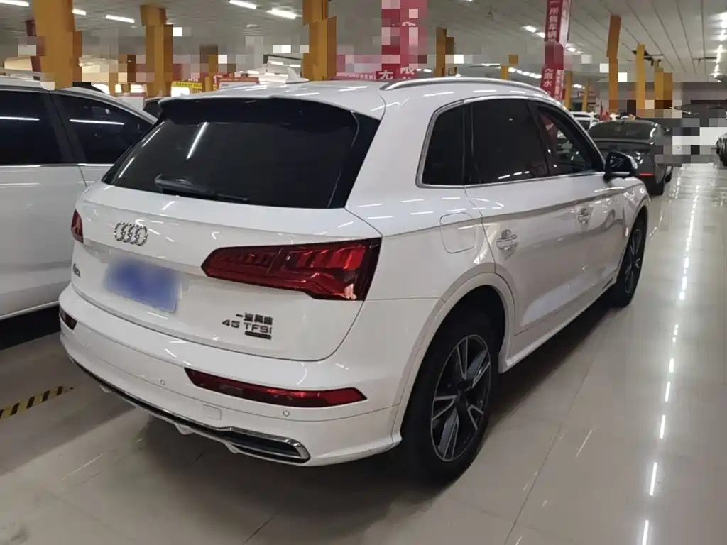 Audi Q5L 2019