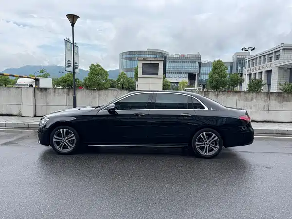 Mercedes-Benz E-Class 2021