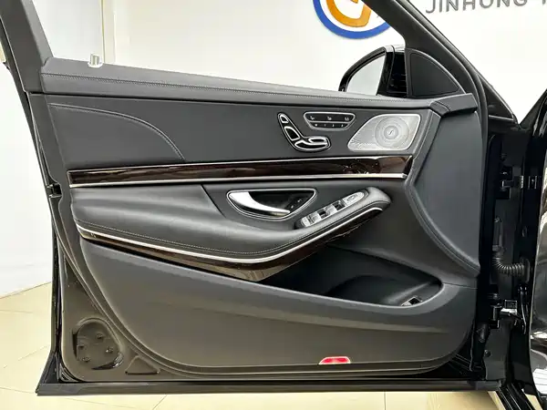 Mercedes-Benz Maybach S-Class 2020