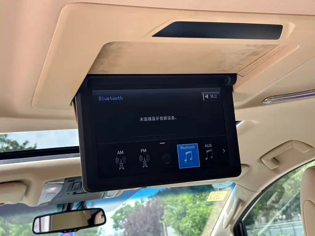 Toyota Alphard 2017 — фото 17