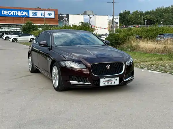 Jaguar XFL 2019