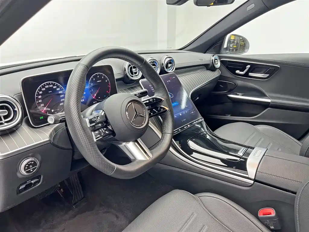 Mercedes-Benz C-Class 2023 — фото 14