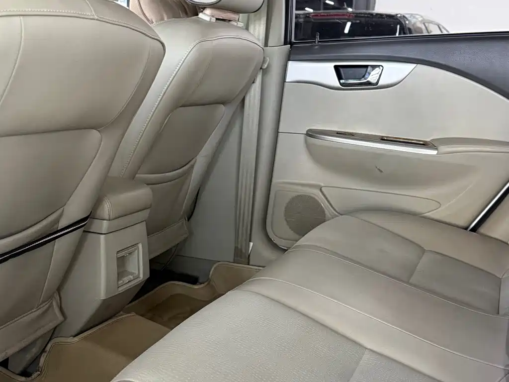 Buick Excelle 2015 — фото 9