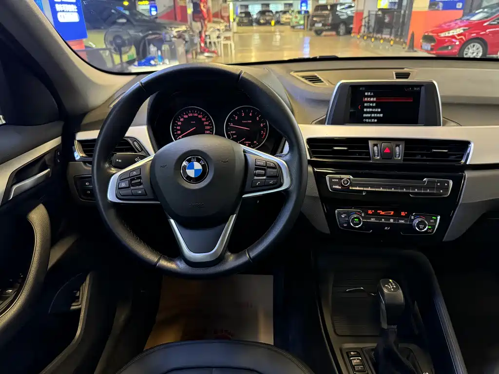 BMW X1 2018 — фото 13