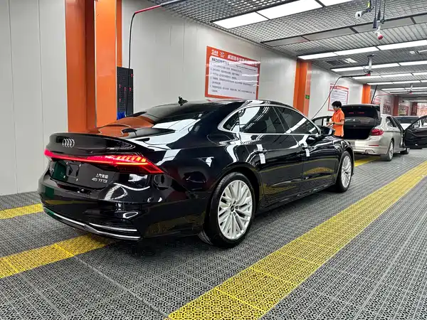 Audi A7L 2024