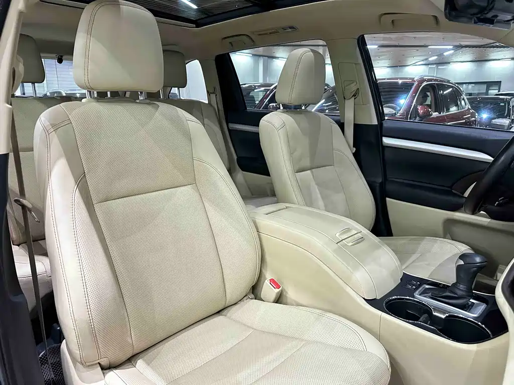 Toyota Highlander 2020 — фото 15