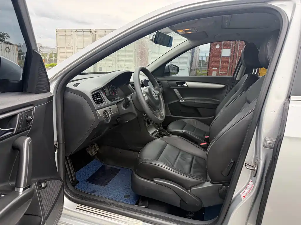 Volkswagen Lavida 2014