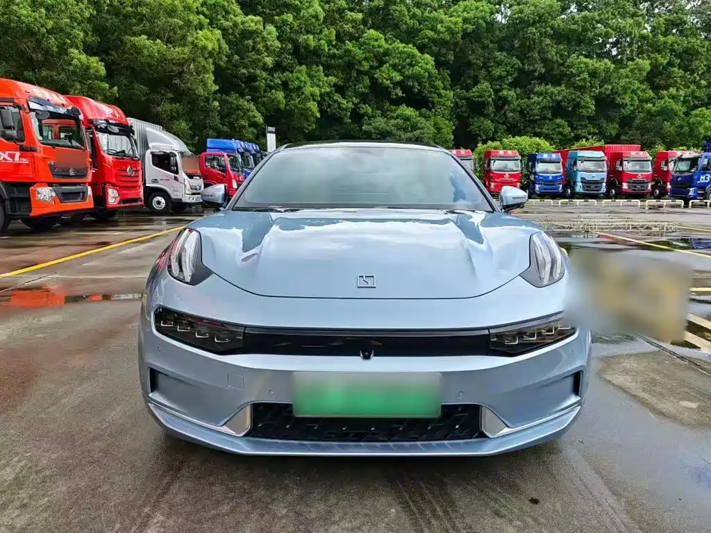 Zeekr 001 2022