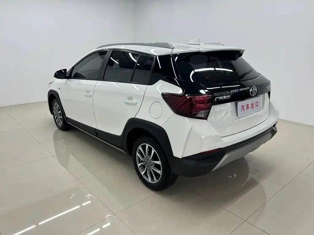 Toyota Yaris L 2022