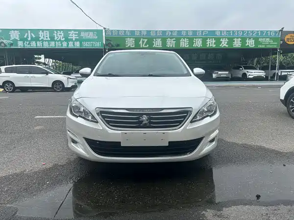 Peugeot 408 2016