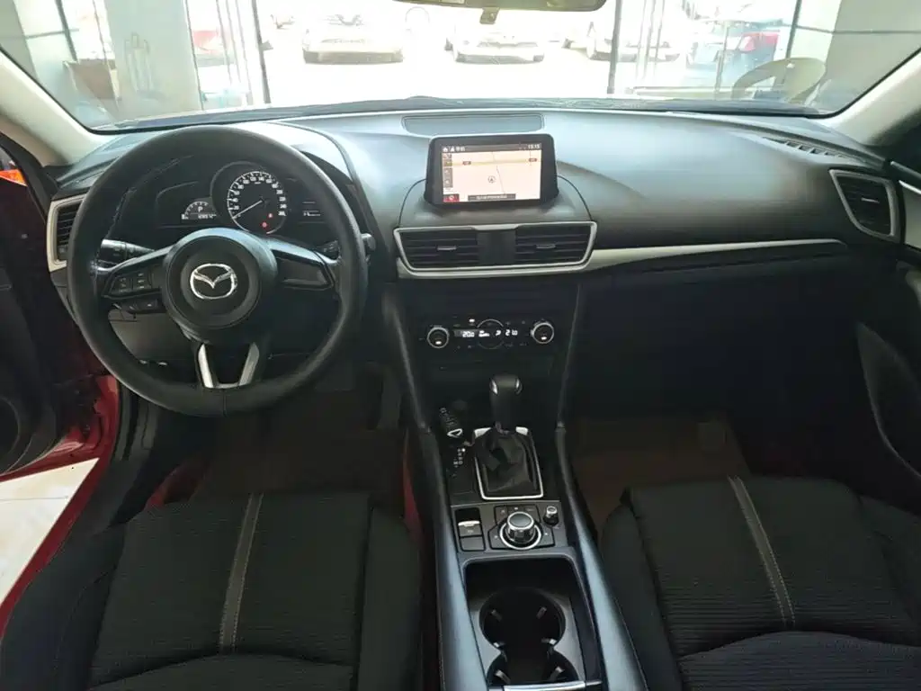 Mazda 3 Angkesela 2018 — фото 10