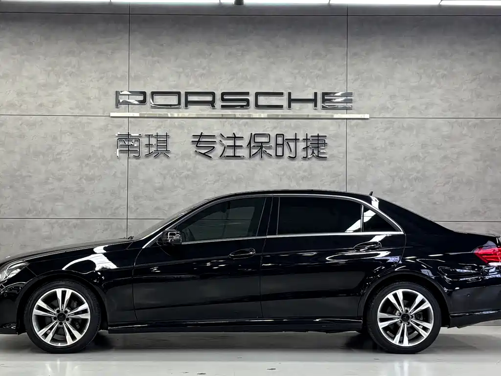 Mercedes-Benz E-Class 2015