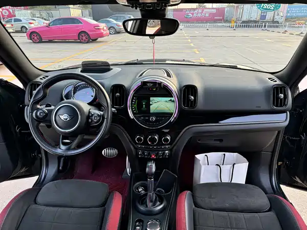 MINI JCW COUNTRYMAN 2018
