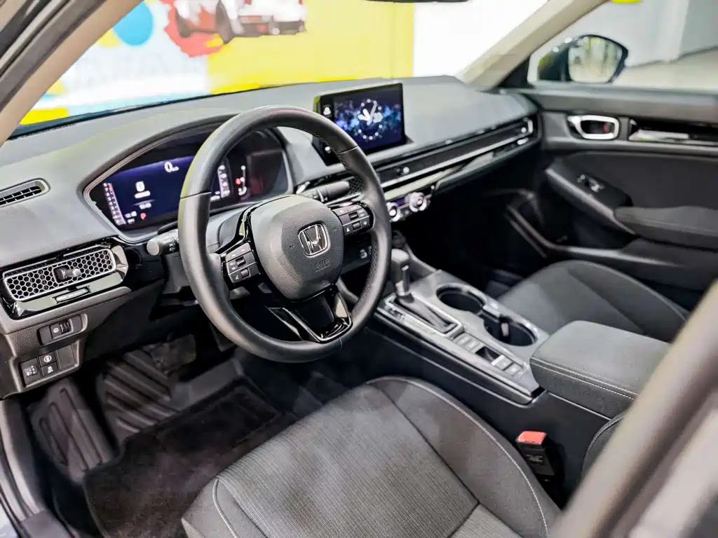 Honda Civic 2024 — фото 10