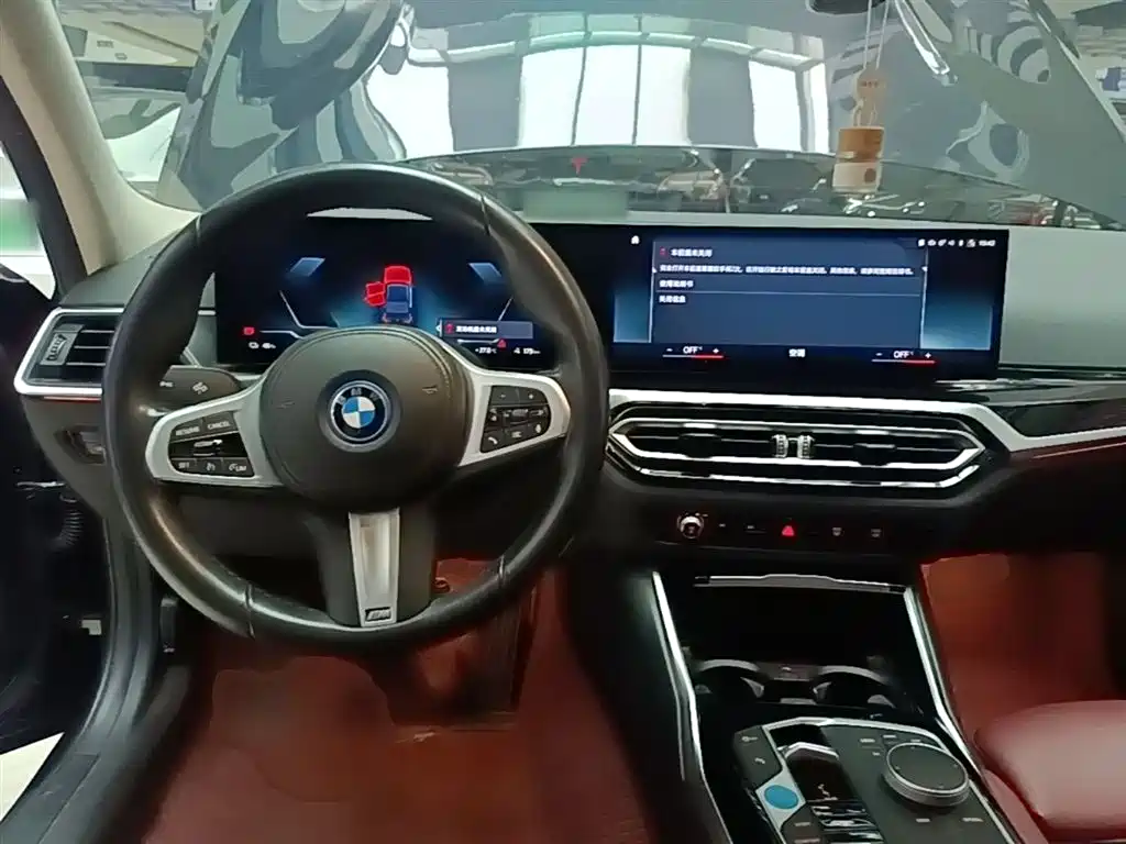 BMW i3 2023 — фото 10