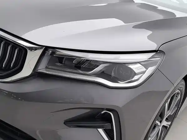 Geely Emgrand 2022
