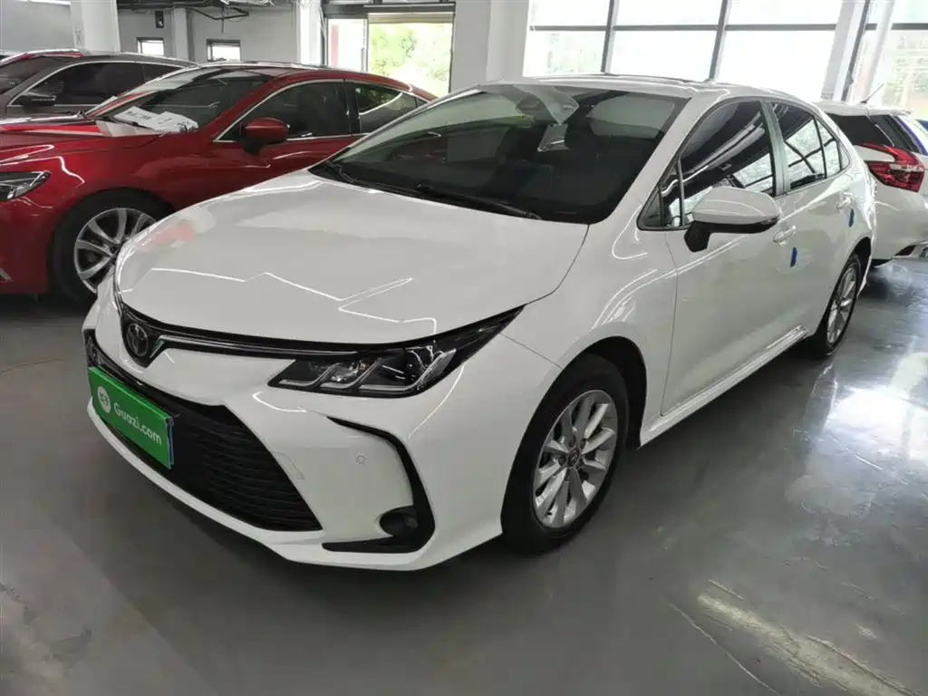 Toyota Corolla 2022 — фото 2