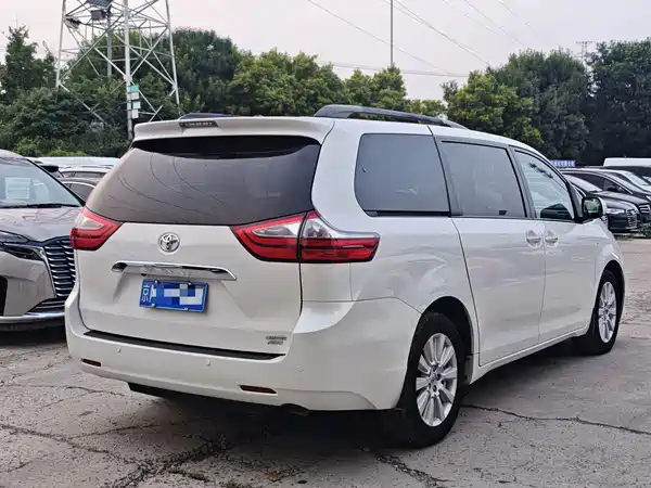 Toyota Sienna 2017