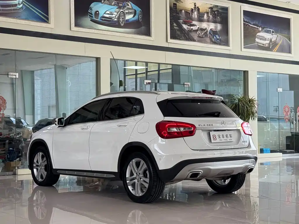 Mercedes-Benz GLA 2016 — фото 11