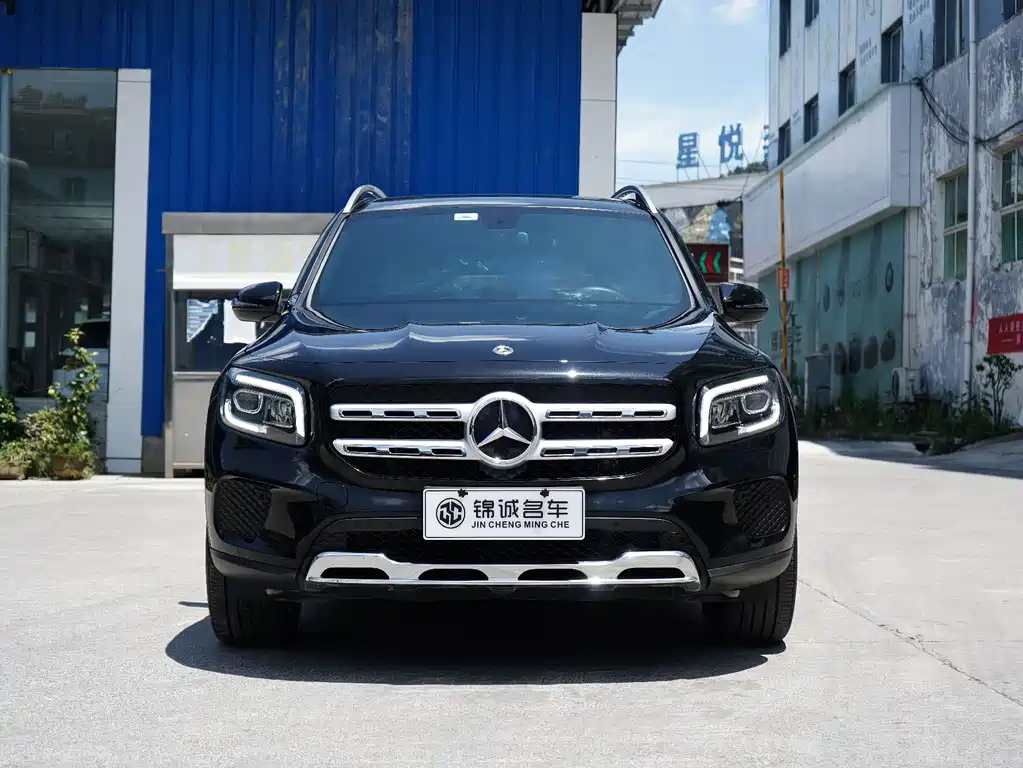 Mercedes-Benz GLB 2023