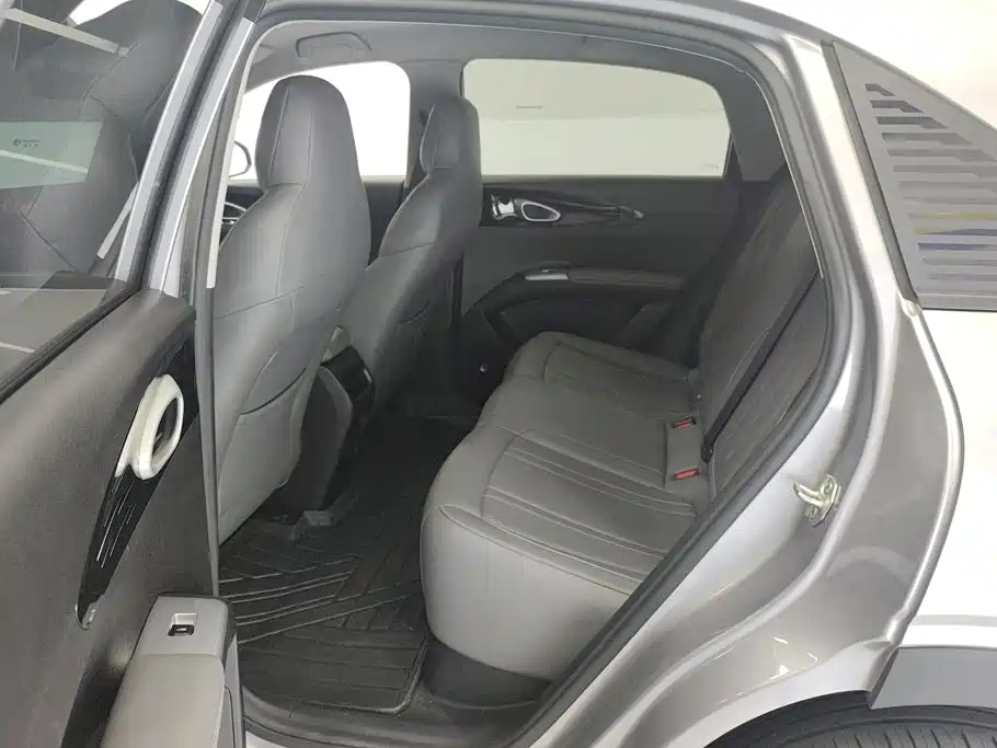Geely Galaxy Starwish 2025 — фото 11