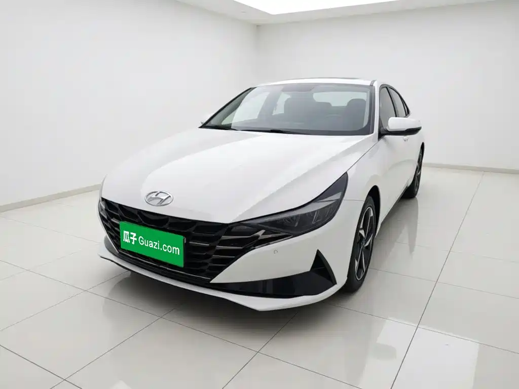 Hyundai Elantra 2023