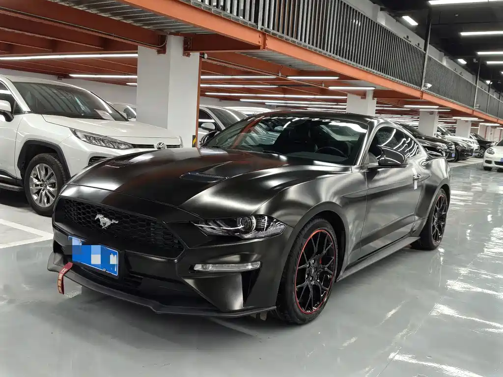 Ford Mustang 2020 — фото 1