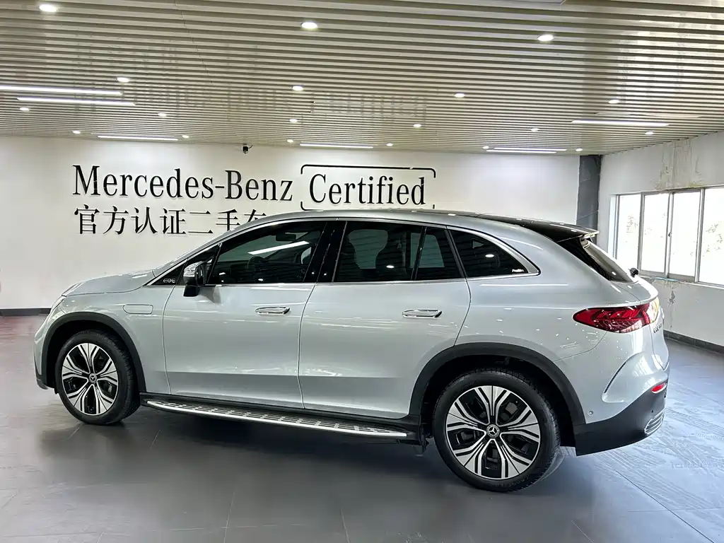 Mercedes-Benz EQE SUV 2024 — фото 2