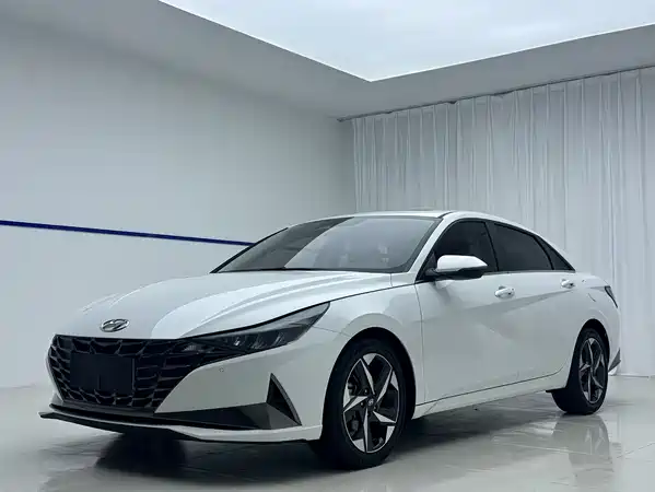 Hyundai Elantra 2023
