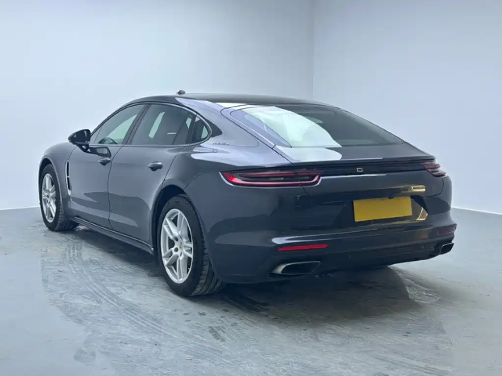 Porsche Panamera 2018 — фото 3