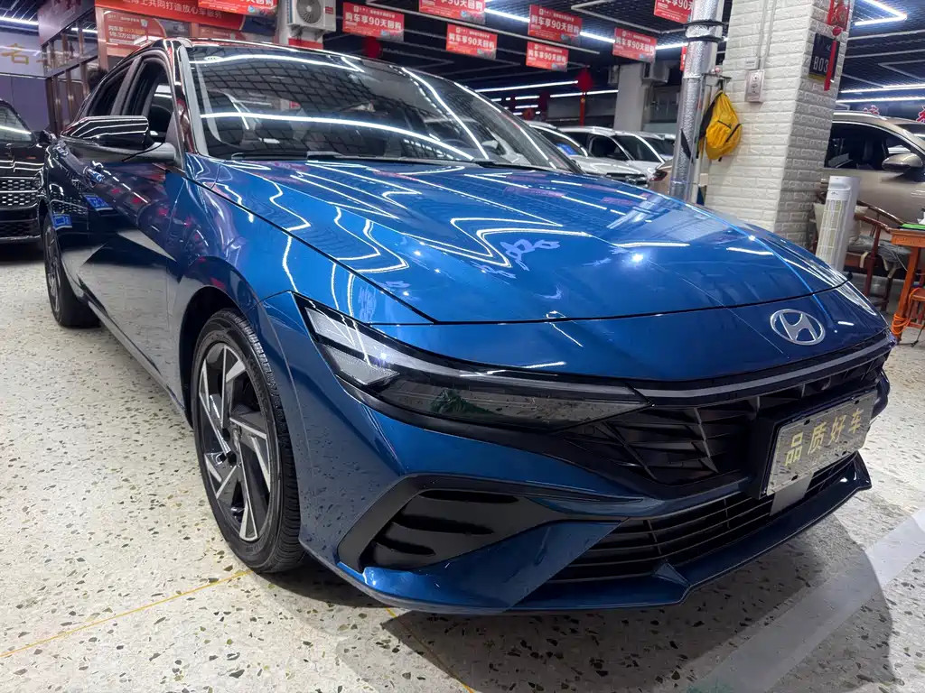 Hyundai Elantra 2023