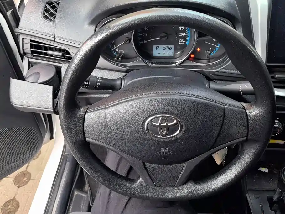 Toyota Yaris L 2019 — фото 15